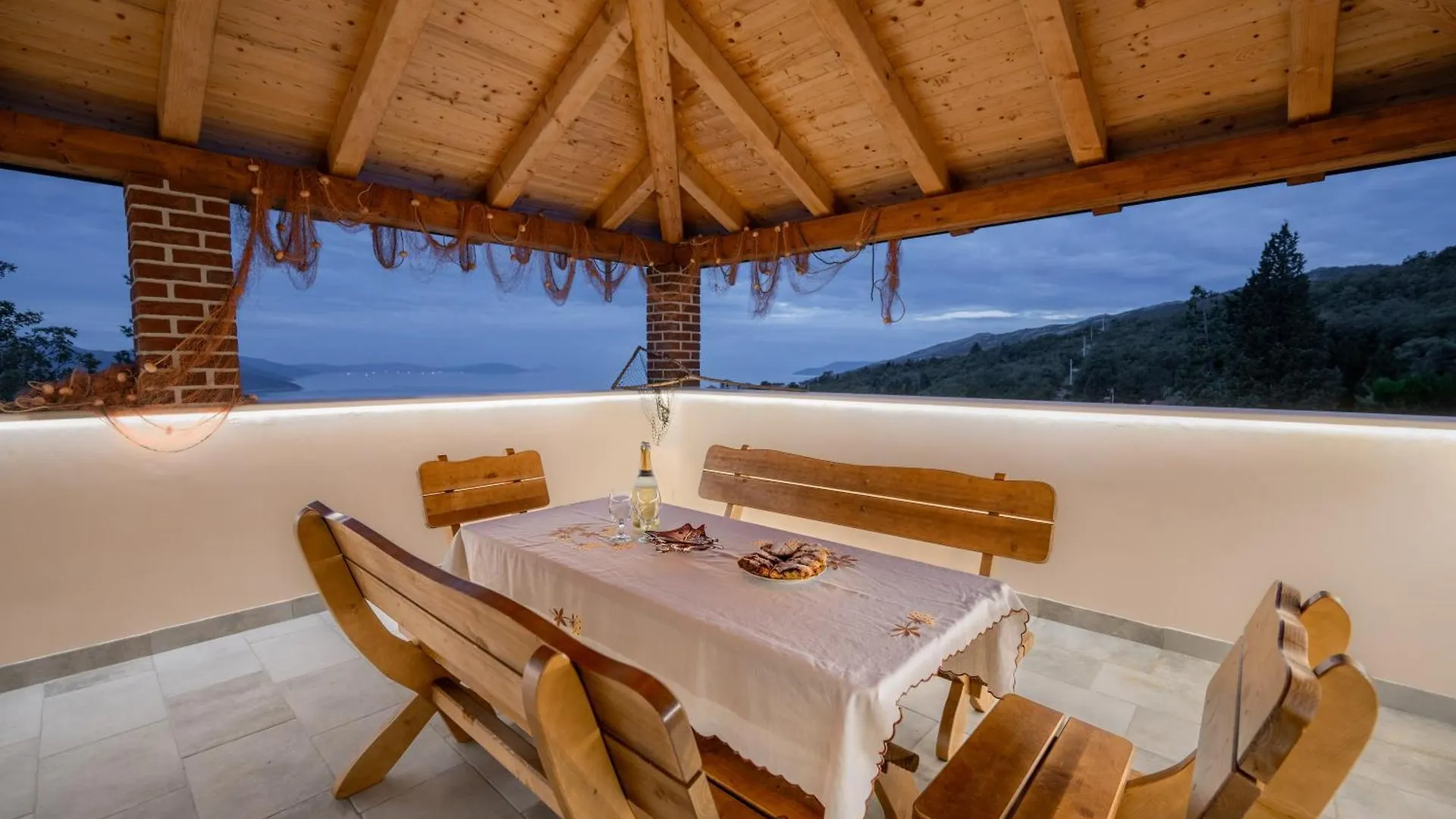 Villa Antonia - Private Pool & Panorama Kvarner View Zagorje